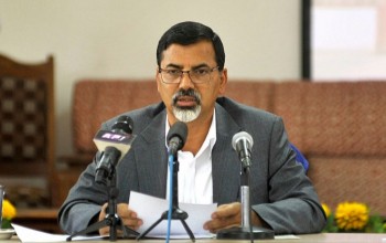 निर्माण व्यवसायमा धेरै श्रमिक ठगिएको गुनासो छ : अर्थमन्त्री शर्मा